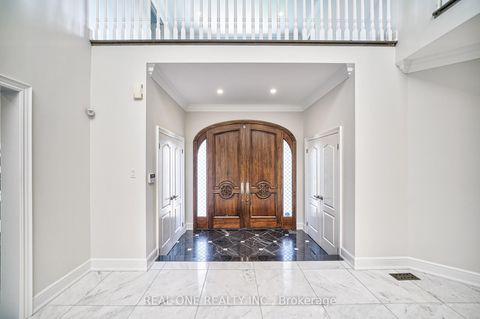 Photo 1 at 26 Clarendon Drive, Bayview Hill, Richmond Hill