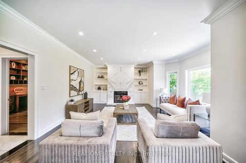 Photo 13 at 26 Clarendon Drive, Bayview Hill, Richmond Hill