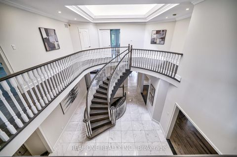 Photo 31 at 26 Clarendon Drive, Bayview Hill, Richmond Hill