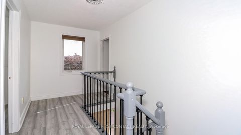 Photo 17 at 194 Kozlov Street, West Bayfield, Barrie