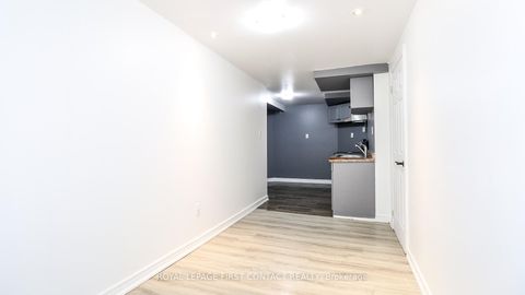 Photo 31 at 194 Kozlov Street, West Bayfield, Barrie