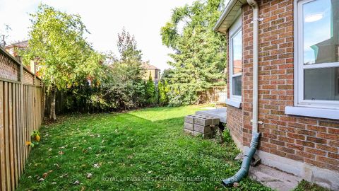 Photo 39 at 194 Kozlov Street, West Bayfield, Barrie Photo 39 at 194 Kozlov Street, West Bayfield, Barrie