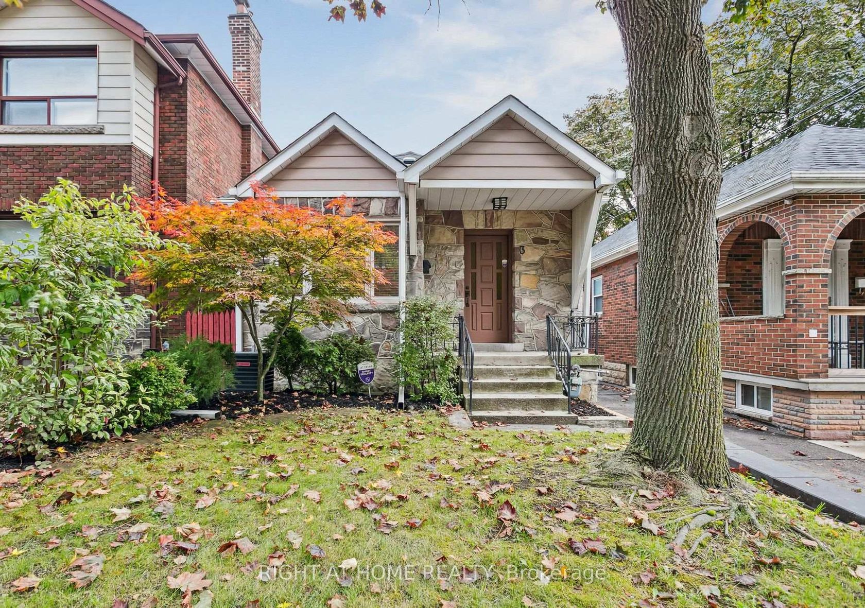 Photo 30 at 3 Roseneath Gardens, Oakwood Village, Toronto Photo 30 at 3 Roseneath Gardens, Oakwood Village, Toronto