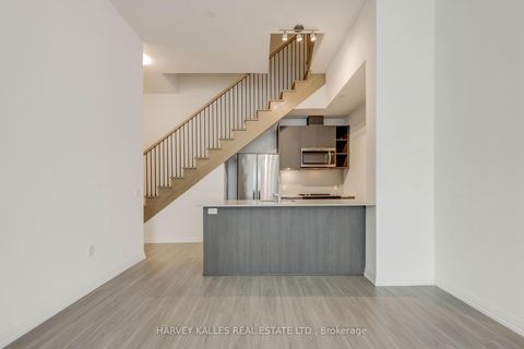 Photo 4 at TH104 - 25 Holly Street, Mount Pleasant West, Toronto