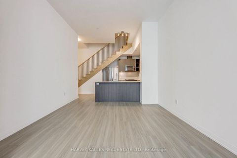 Photo 8 at TH104 - 25 Holly Street, Mount Pleasant West, Toronto