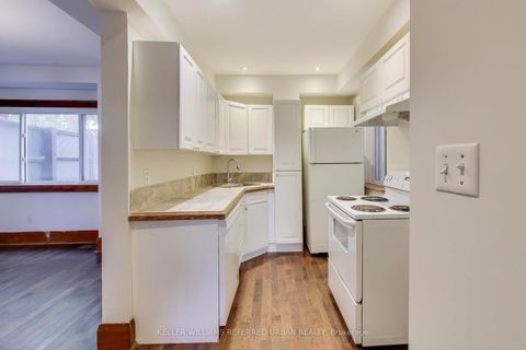 Photo 9 at 39 Eastwood Road, Woodbine Corridor, Toronto