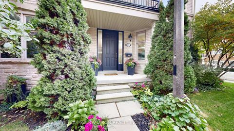 Photo 2 at 85 Vittorio De Luca Drive, East Woodbridge, Vaughan
