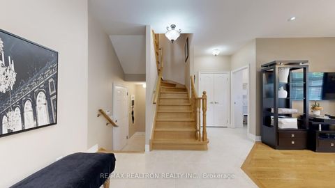 Photo 5 at 85 Vittorio De Luca Drive, East Woodbridge, Vaughan