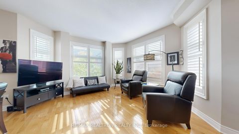 Photo 6 at 85 Vittorio De Luca Drive, East Woodbridge, Vaughan