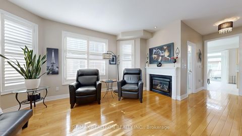 Photo 7 at 85 Vittorio De Luca Drive, East Woodbridge, Vaughan