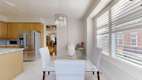 Photo 22 at 85 Vittorio De Luca Drive, East Woodbridge, Vaughan