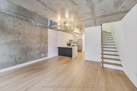 Photo 3 at 213 - 1029 King Street W, Niagara, Toronto