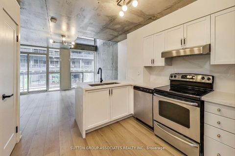 Photo 7 at 213 - 1029 King Street W, Niagara, Toronto