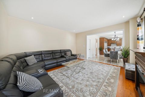 Photo 11 at 126 Josephine Road W, Vellore Village, Vaughan Photo 11 at 126 Josephine Road W, Vellore Village, Vaughan