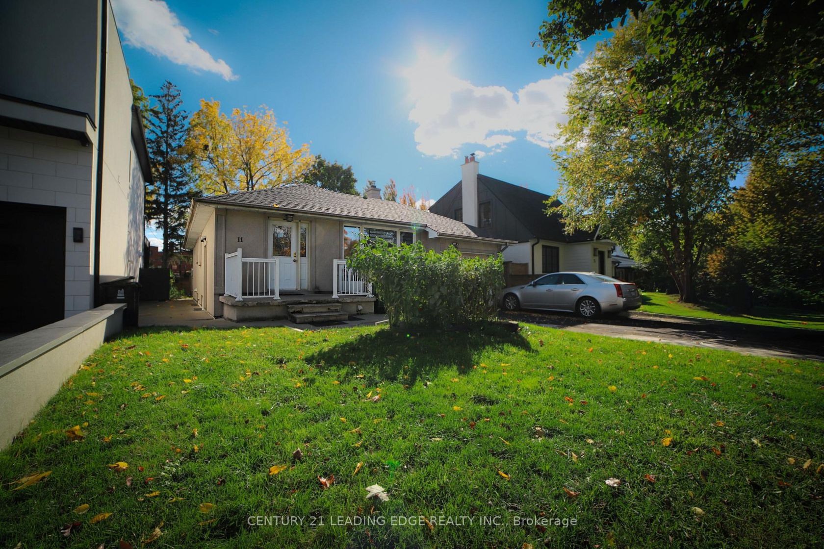 11 Chestnut Hills Crescent, Humber Valley, Toronto photo number 2 11 Chestnut Hills Crescent, Humber Valley, Toronto photo number 2