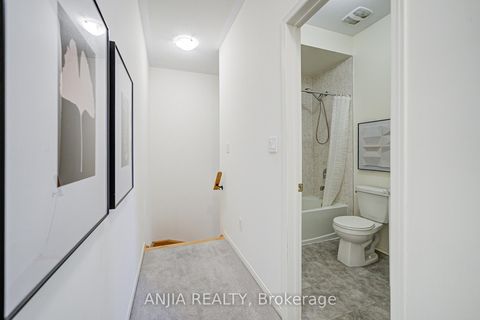 Photo 27 at 105 Ness Drive, Rural Richmond Hill, Richmond Hill