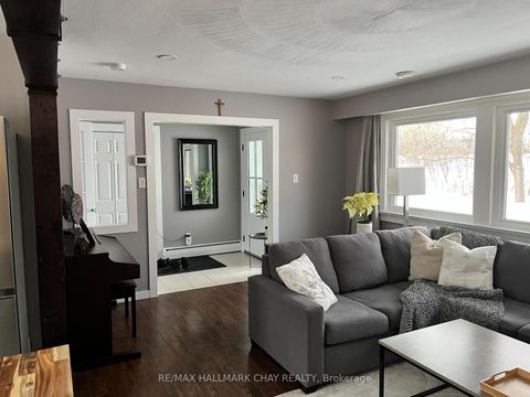 Photo 3 at 595 Big Bay Point Road E, Bayshore, Barrie