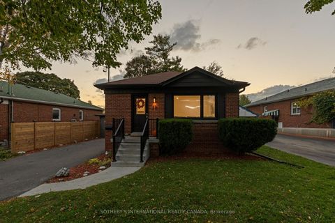 Photo 0 at 38 Vauxhall Drive, Dorset Park, Toronto