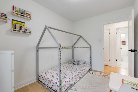 Photo 15 at 38 Vauxhall Drive, Dorset Park, Toronto