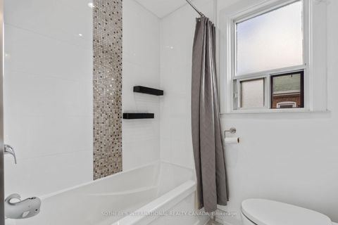 Photo 20 at 38 Vauxhall Drive, Dorset Park, Toronto