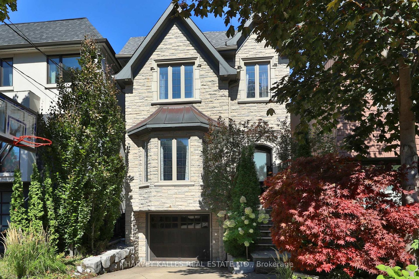 370 Douglas Avenue, Nortown, Toronto  by Loree Meneguzzi Real Estate 370 Douglas Avenue, Nortown, Toronto