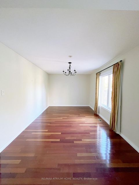 Photo 5 at 1554 Parish Lane, GA Glen Abbey, Oakville