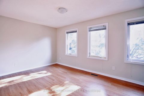 Photo 9 at 1554 Parish Lane, GA Glen Abbey, Oakville