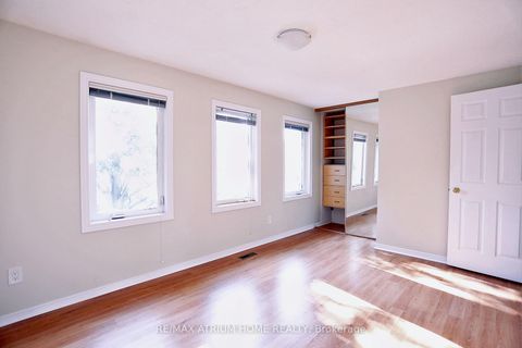 Photo 12 at 1554 Parish Lane, GA Glen Abbey, Oakville