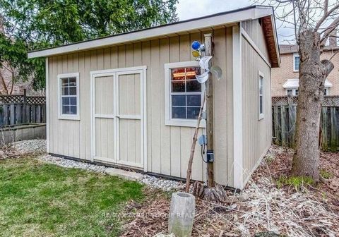 Photo 24 at 1554 Parish Lane, GA Glen Abbey, Oakville