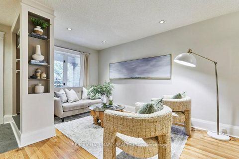 Photo 2 at 437 Davisville Avenue, Mount Pleasant East, Toronto