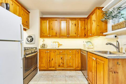 Photo 7 at 437 Davisville Avenue, Mount Pleasant East, Toronto