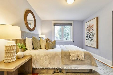 Photo 13 at 437 Davisville Avenue, Mount Pleasant East, Toronto