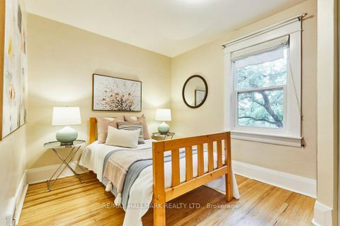 Photo 15 at 437 Davisville Avenue, Mount Pleasant East, Toronto