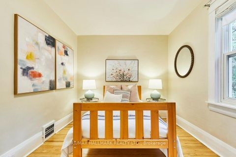 Photo 16 at 437 Davisville Avenue, Mount Pleasant East, Toronto