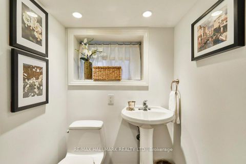 Photo 25 at 437 Davisville Avenue, Mount Pleasant East, Toronto