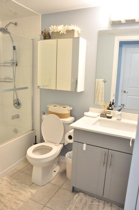 Photo 11 at 251 - 60 Parrotta Drive, Pelmo Park W5, Toronto
