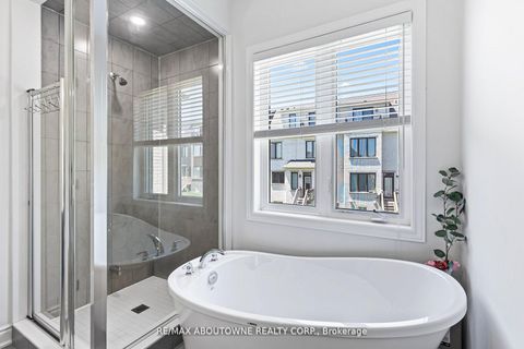 Photo 25 at 3470 Clayton Trail, GO Glenorchy, Oakville