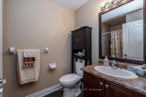 Photo 14 at 7 - 90 Sovereigns Gate, Shore, Barrie