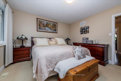 Photo 15 at 7 - 90 Sovereigns Gate, Shore, Barrie Photo 15 at 7 - 90 Sovereigns Gate, Shore, Barrie