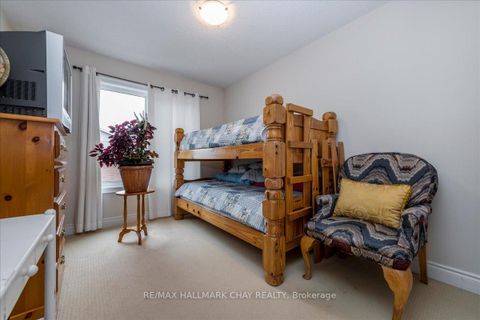 Photo 19 at 7 - 90 Sovereigns Gate, Shore, Barrie