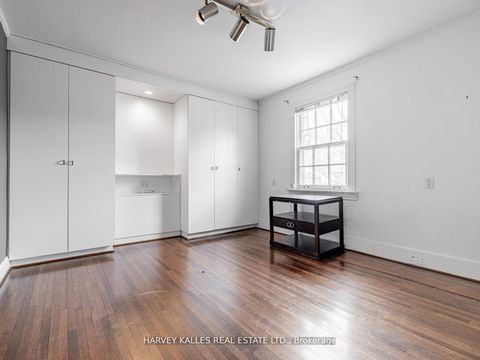 Photo 32 at 2 Silverwood Avenue, Forest Hill South, Toronto