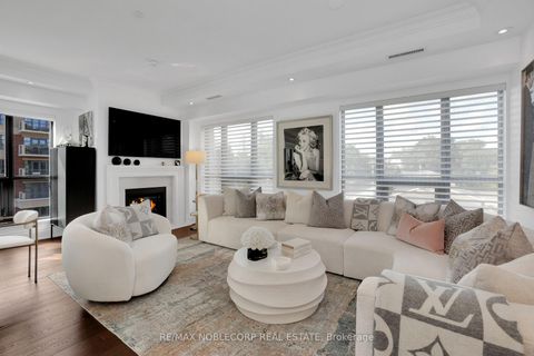 Photo 5 at 404 - 4 The Kingsway, Kingsway South, Toronto