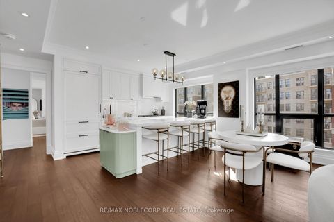 Photo 9 at 404 - 4 The Kingsway, Kingsway South, Toronto