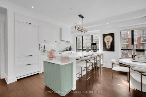 Photo 10 at 404 - 4 The Kingsway, Kingsway South, Toronto