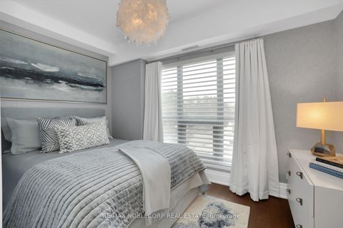 Photo 19 at 404 - 4 The Kingsway, Kingsway South, Toronto