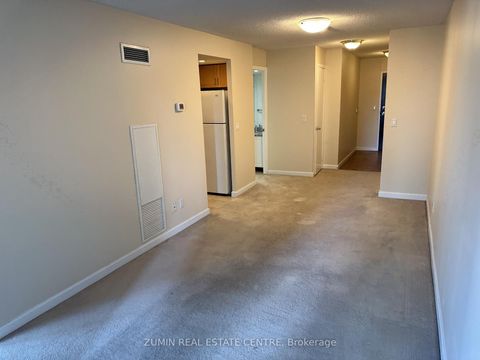 Photo 21 at 2116 - 8 Park Road, Moore Park, Toronto