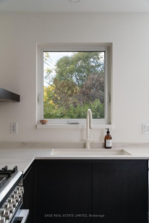Photo 2 at 276 Oakwood Avenue, Oakwood Village, Toronto