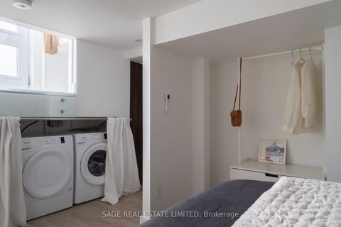 Photo 43 at 276 Oakwood Avenue, Oakwood Village, Toronto