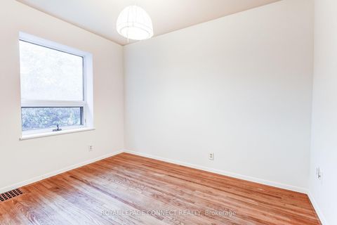 Photo 8 at 11 Waringstown Drive, Maryvale, Toronto