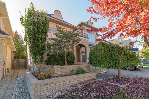 Photo 1 at 134 Kane Crescent, Bayview Northeast, Aurora
